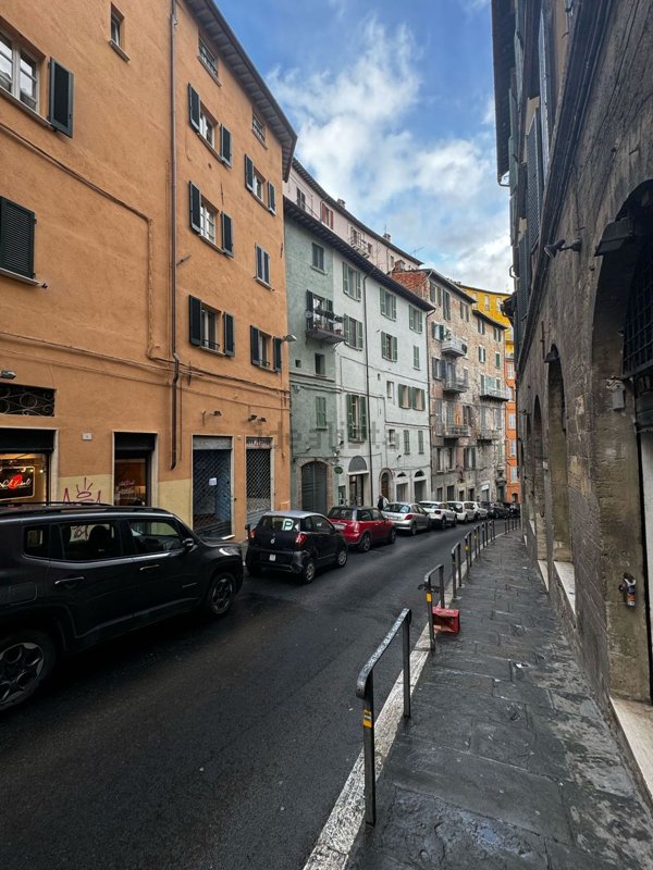 locale di sgombero in vendita a Perugia in zona Centro Città