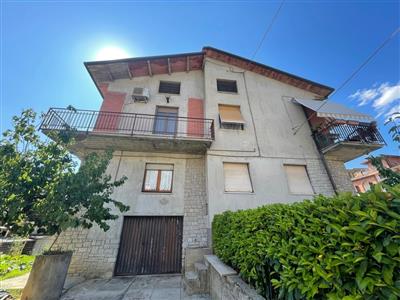 casa indipendente in vendita a Perugia