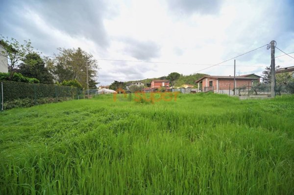 terreno agricolo in vendita a Perugia in zona Collestrada