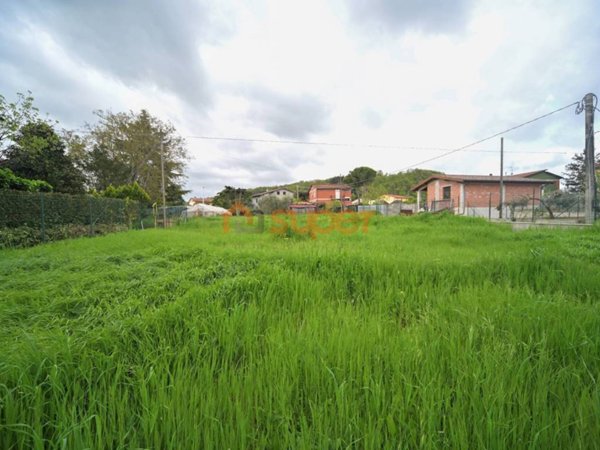terreno agricolo in vendita a Perugia in zona Collestrada
