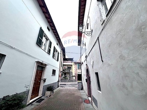casa indipendente in vendita a Perugia in zona Mugnano