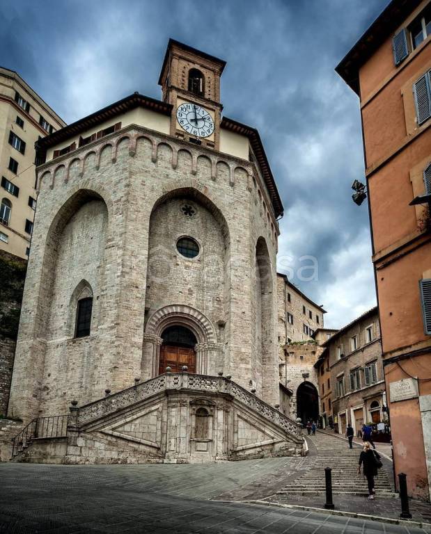 negozio in vendita a Perugia in zona Elce