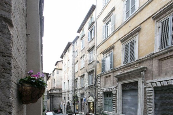 appartamento in vendita a Perugia in zona Centro Città