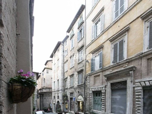appartamento in vendita a Perugia in zona Centro Città
