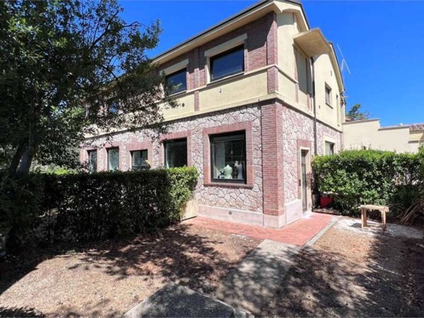 casa indipendente in vendita a Perugia