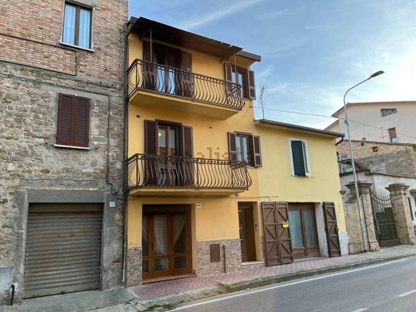 casa indipendente in vendita a Perugia in zona Pianello