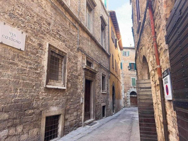 appartamento in vendita a Perugia in zona Centro Città