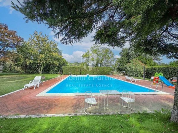 casa indipendente in vendita a Perugia