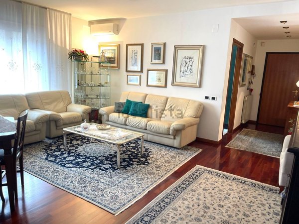 appartamento in vendita a Perugia in zona Collestrada