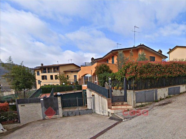 casa indipendente in vendita a Perugia in zona Centro Città
