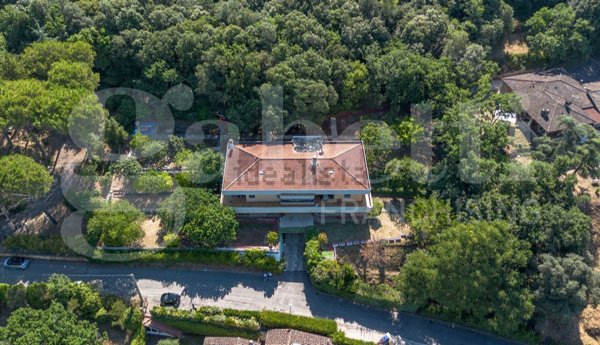 casa indipendente in vendita a Perugia in zona Ferro di Cavallo