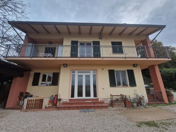 casa indipendente in vendita a Perugia in zona San Martino In Campo
