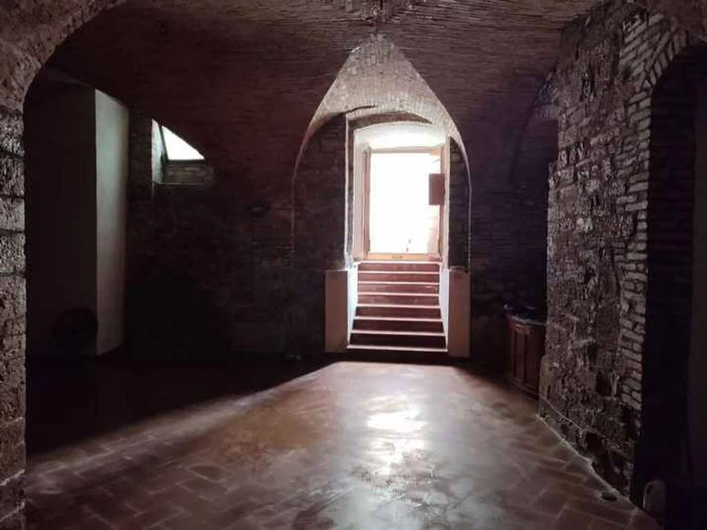 negozio in vendita a Perugia in zona Elce