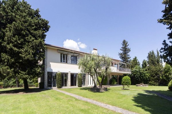 casa indipendente in vendita a Perugia in zona Prepo