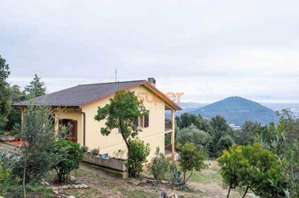 casa indipendente in vendita a Perugia in zona L'Olmo