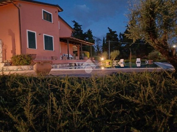 casa indipendente in vendita a Perugia in zona Montebello