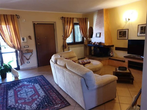 casa indipendente in vendita a Perugia in zona Bosco