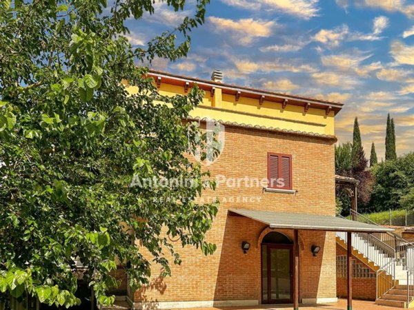 casa indipendente in vendita a Perugia in zona Prepo