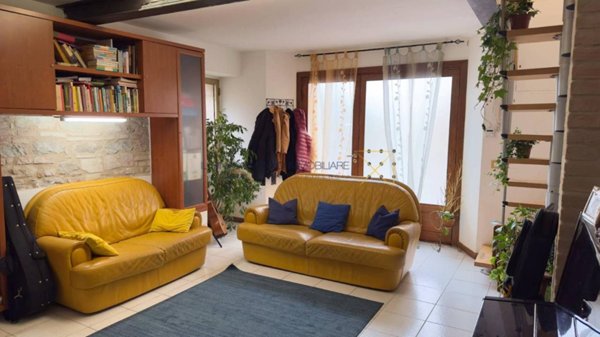 casa indipendente in vendita a Perugia in zona Pianello
