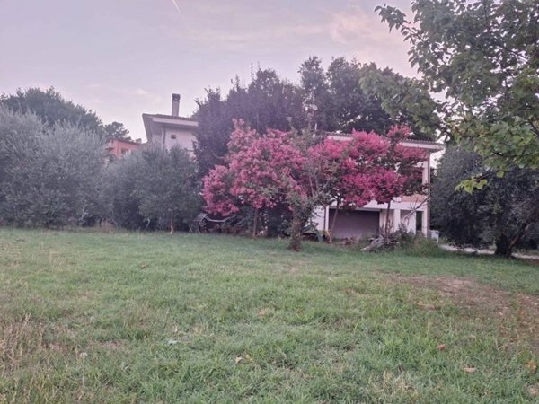 casa indipendente in vendita a Perugia in zona Centro Città