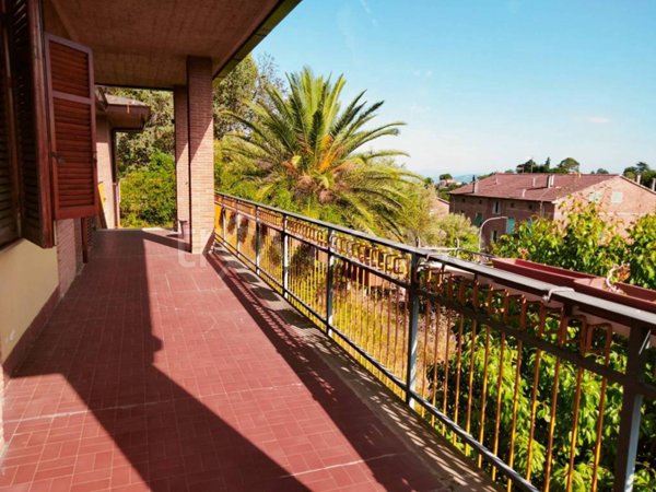 casa indipendente in vendita a Perugia in zona Monteluce