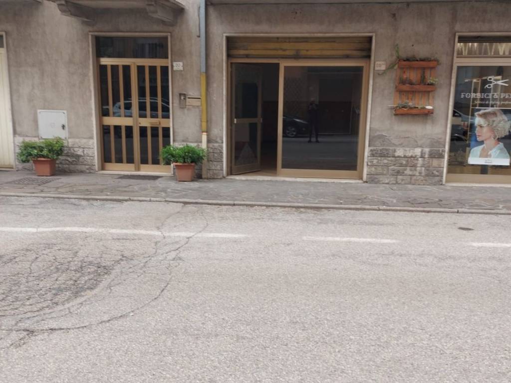 negozio in vendita a Perugia in zona San Marco