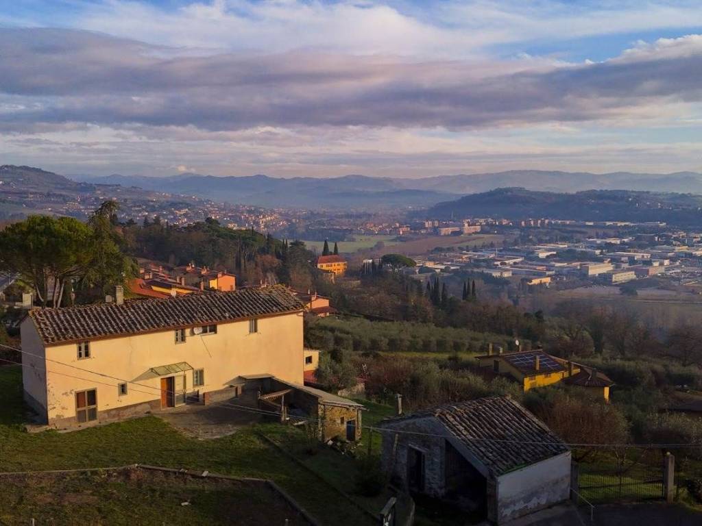 casa indipendente in vendita a Perugia in zona Monteluce