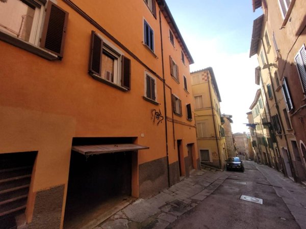 negozio in vendita a Perugia in zona Centro Città