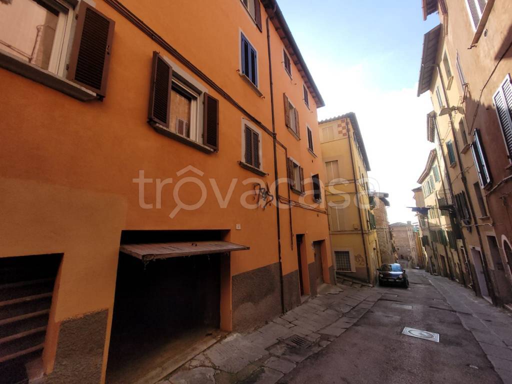 negozio in vendita a Perugia in zona Centro Città
