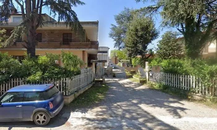 locale di sgombero in vendita a Perugia in zona Ponte San Giovanni
