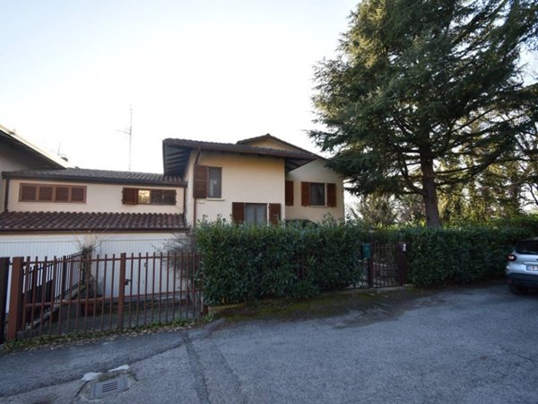 casa indipendente in vendita a Perugia in zona Montelaguardia