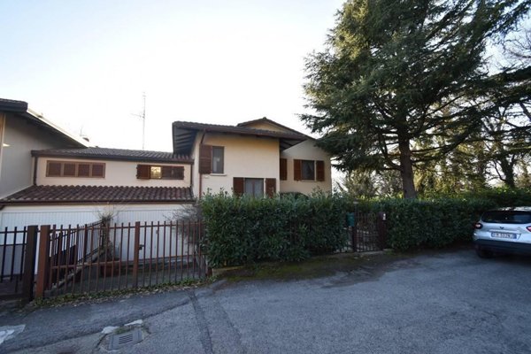 casa indipendente in vendita a Perugia in zona Cordigliano