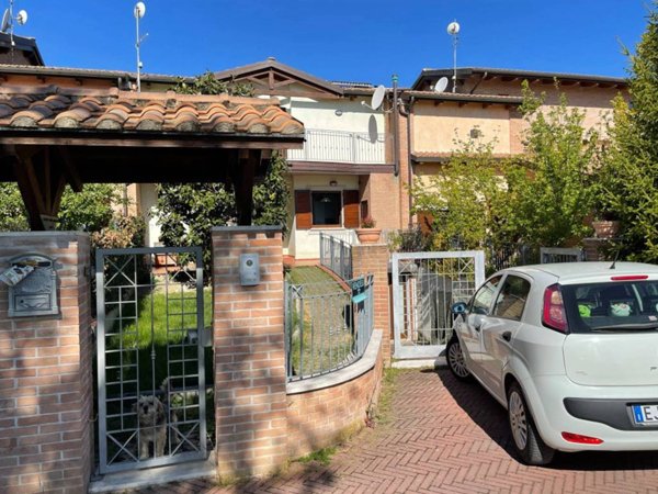 casa indipendente in vendita a Perugia in zona Castel del Piano