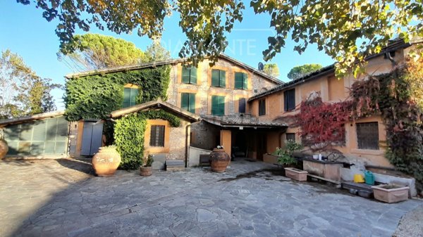 casale in vendita a Perugia