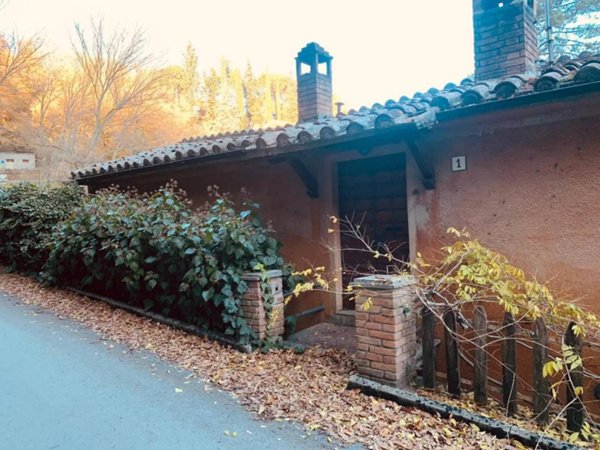 casa indipendente in vendita a Perugia in zona Cordigliano