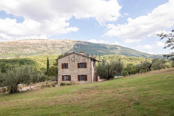 casa indipendente in vendita a Perugia in zona Bosco