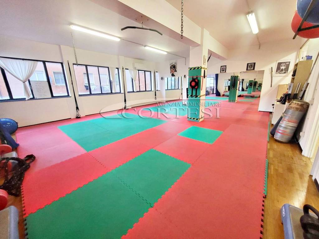 negozio in vendita a Perugia in zona Monteluce