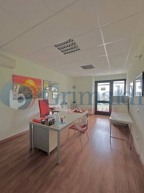 ufficio in vendita a Perugia in zona Pianello