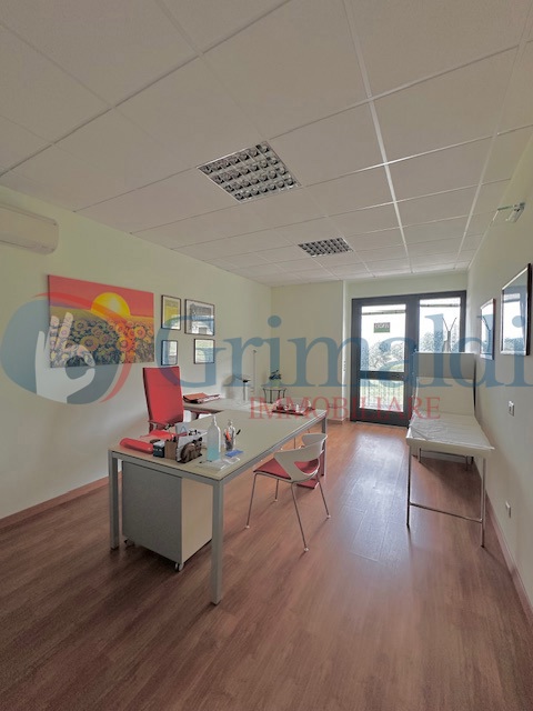 negozio in vendita a Perugia