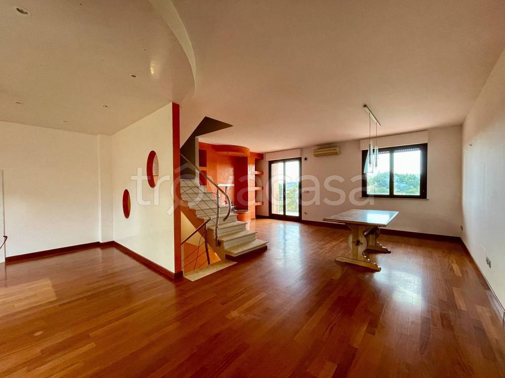 casa indipendente in vendita a Perugia in zona Pila