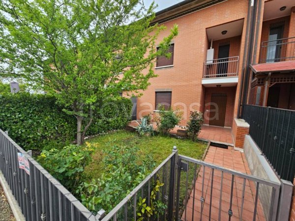 casa indipendente in vendita a Perugia in zona Pila