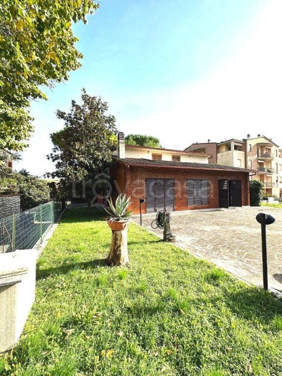 casa indipendente in vendita a Perugia in zona Colombella