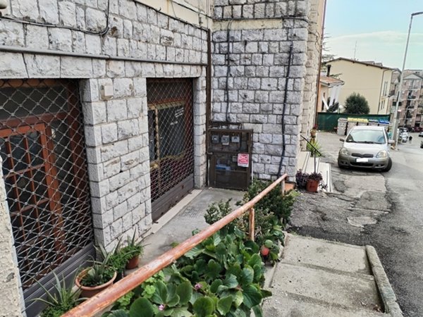 negozio in vendita a Perugia in zona Filosofi
