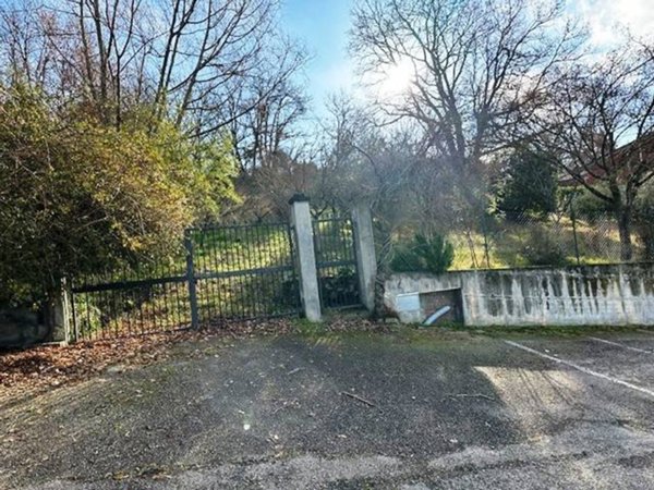terreno agricolo in vendita a Perugia in zona Canneto