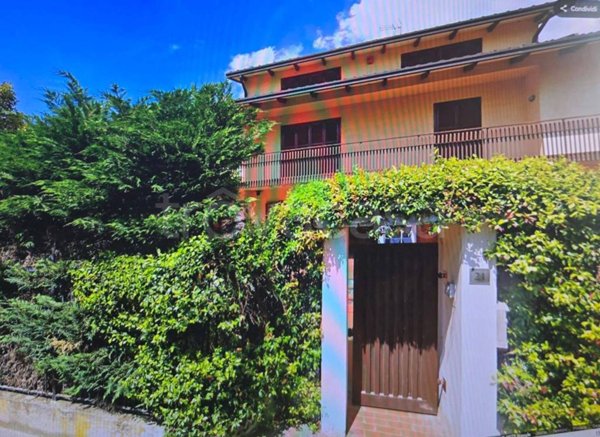 casa indipendente in vendita a Perugia in zona Pila