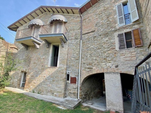 casa indipendente in vendita a Perugia in zona Pianello
