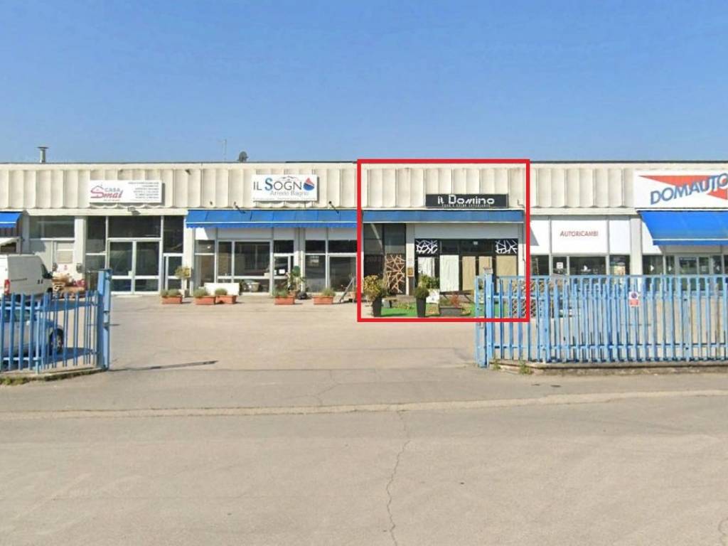 locale commerciale in vendita a Perugia in zona San Sisto