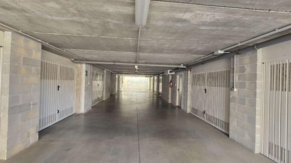 negozio in vendita a Perugia in zona Madonna Alta