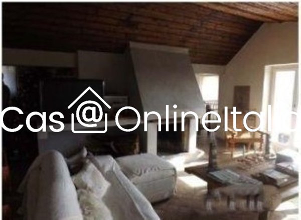 casa indipendente in vendita a Perugia