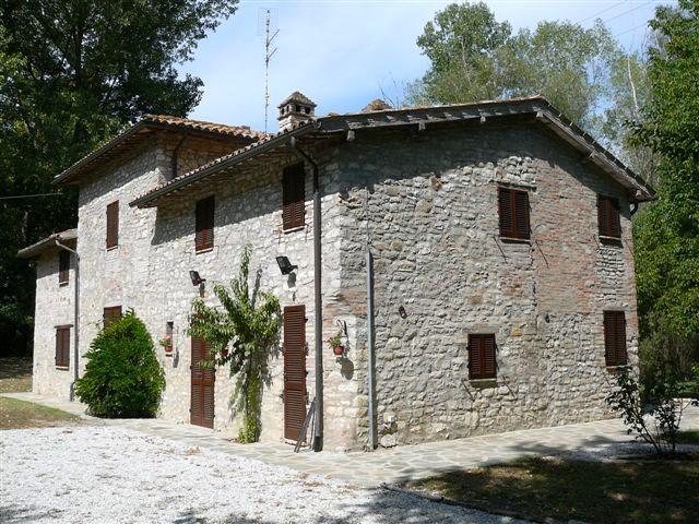 casa indipendente in vendita a Perugia in zona Centro Città
